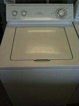 WHIRLPOOL TOP LOAD WASHER LOTS OF CYCLE OPTIONS CLEAN in Bolling AFB, DC